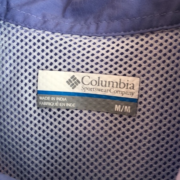 Columbia- Women’s periwinkle sleeveless snap closure blouse. Quick Dry. M/M - Picture 3 of 9